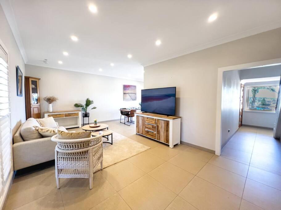 Casa vacanze Beachside Seaview House With Private Pool *