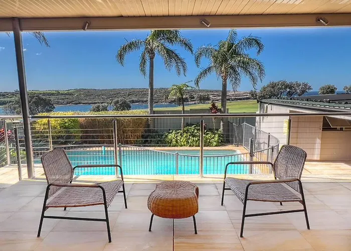 Beachside Seaview House With Private Pool
