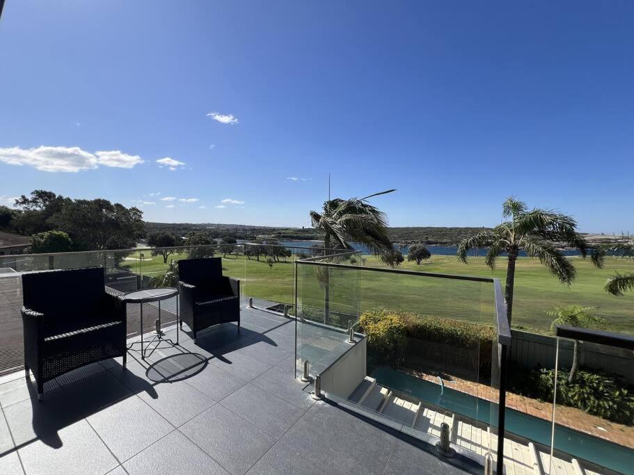 Beachside Seaview House With Private Pool